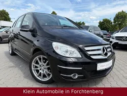 Schwarz Gebraucht 2010 Mercedes B200 Sport Van / Kleinbus | 5.390 € (Fairer Preis)