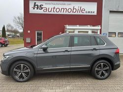 Grau Gebraucht 2021 VW Tiguan Life SUV | 23.999 € (Fairer Preis)