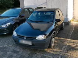 Schwarz Gebraucht 1996 Opel Corsa Kleinwagen | 1.150 €