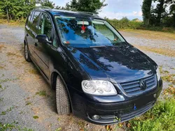 Schwarz Gebraucht 2003 VW Touran Highline Van / Kleinbus | 3.500 € (Etwas zu teuer)