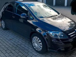 Schwarz Gebraucht 2007 VW Golf Plus Cross Van / Kleinbus | 2.600 € (Fairer Preis)