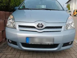 Silber Gebraucht 2005 Toyota Corolla Verso Van / Kleinbus | 6.800 € (Etwas zu teuer)