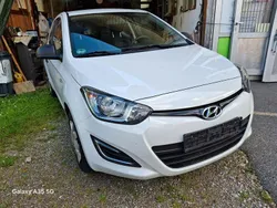 Weiß Gebraucht 2014 Hyundai i20 Edition Kleinwagen | 2.490 € (Superpreis)