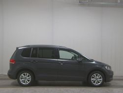 Grau Gebraucht 2021 VW Touran Comfortline Van / Kleinbus | 19.480 € (Superpreis)