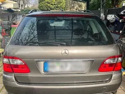 Grau Gebraucht 2007 Mercedes E500 Elegance Kombi | 13.000 €
