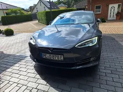 Grau Gebraucht 2018 Tesla Model S Limousine | 28.450 € (Fairer Preis)