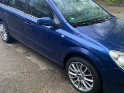 Blau Gebraucht 2007 Opel Astra Sport Kombi | 2.600 € (Etwas zu teuer)