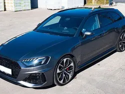 Grau Gebraucht 2021 Audi RS4 Sport Kombi | 65.000 € (Fairer Preis)