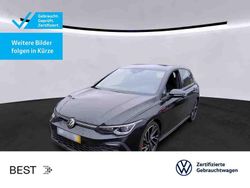 Deep black perleffekt (metallic) Gebraucht 2022 VW Golf Style Limousine | 27.499 € (Guter Preis)