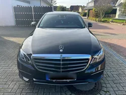 Schwarz Gebraucht 2016 Mercedes E200 Limousine | 26.900 €
