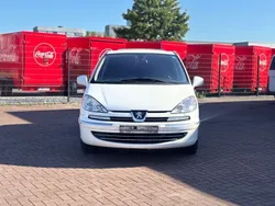 Weiß Gebraucht 2013 Peugeot 807 Style Van / Kleinbus | 4.990 € (Guter Preis)