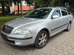 Silber Gebraucht 2007 Skoda Octavia Elegance Kombi | 999 € (Teuer)