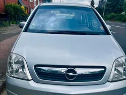 Grau Gebraucht 2008 Opel Meriva Van / Kleinbus | 2.100 € (Guter Preis)