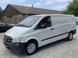 Weiss Gebraucht 2011 Mercedes Vito Van / Kleinbus | 9.996 € (Teuer)