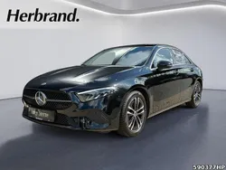 Metalliclack kosmosschwarz Gebraucht 2023 Mercedes A180 Progressive Limousine | 29.990 € (Fairer Preis)