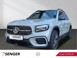 Grau Gebraucht 2025 Mercedes GLB200 AMG SUV | 53.970 €