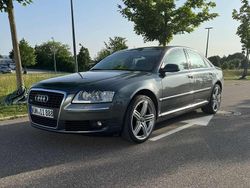Grau Gebraucht 2005 Audi A8 Limousine | 7.000 € (Guter Preis)