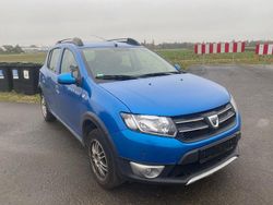Blau Gebraucht 2015 Dacia Sandero Prestige SUV | 6.999 €