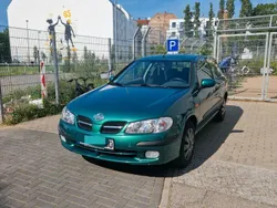 Grün Gebraucht 2002 Nissan Almera Limousine | 1.200 € (Fairer Preis)