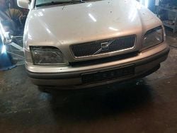 Silber Gebraucht 1996 Volvo V40 Kombi | 399 €