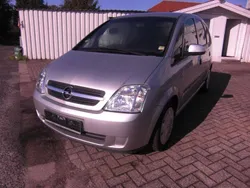 Silber Gebraucht 2004 Opel Meriva Enjoy Van / Kleinbus | 4.900 €