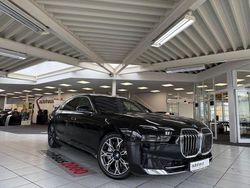 Saphirschwarz Gebraucht 2024 BMW 750e Executive Limousine | 89.950 €