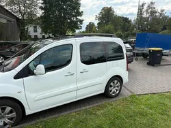 Weiß Gebraucht 2014 Citroën Berlingo SELECTION Van / Kleinbus | 5.000 € (Superpreis)