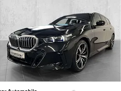 Schwarz Gebraucht 2024 BMW 520 M Sport Kombi | 57.790 € (Guter Preis)
