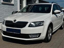Weiß Gebraucht 2015 Skoda Octavia Elegance Kombi | 11.400 € (Fairer Preis)