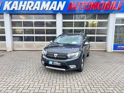 Grau Gebraucht 2018 Dacia Sandero Lauréate Kleinwagen | 6.999 € (Fairer Preis)