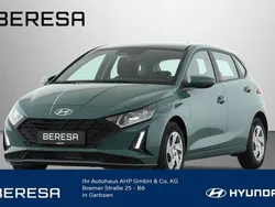 Mangrove green / mic Neu 2025 Hyundai i20 Select Limousine | 16.970 € (Guter Preis)