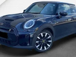 Blau Gebraucht 2022 Mini Cooper SE Kleinwagen | 22.450 € (Teuer)