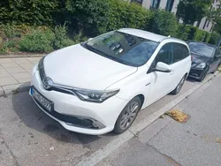 Weiß Gebraucht 2018 Toyota Auris Touring Sports Kombi | 16.300 € (Fairer Preis)