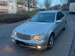 Silber Gebraucht 2003 Mercedes C220 Elegance Limousine | 3.999 € (Fairer Preis)