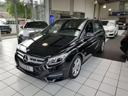 Schwarz schwarz Gebraucht 2016 Mercedes B180 Urban Van / Kleinbus | 17.900 € (Fairer Preis)