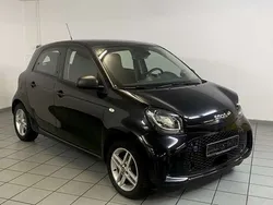 Schwarz Gebraucht 2021 Smart ForFour Electric Drive Kleinwagen | 9.400 € (Fairer Preis)
