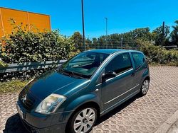 Grau Gebraucht 2007 Citroën C2 Kleinwagen | 3.900 € (Teuer)