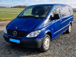 Blau Gebraucht 2009 Mercedes Vito Van / Kleinbus | 10.000 €