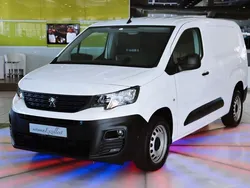 Weiß Gebraucht 2020 Peugeot Partner Premium Van / Kleinbus | 13.950 € (Fairer Preis)