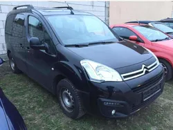 Schwarz Gebraucht 2016 Citroën Berlingo Van / Kleinbus | 8.900 € (Fairer Preis)