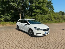 Weiß Gebraucht 2018 Opel Astra Kombi | 5.950 € (Guter Preis)