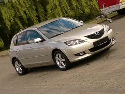 Silber Gebraucht 2005 Mazda 3 Inclusive Limousine | 4.290 € (Fairer Preis)