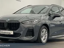 Sparkling kupfergrau metallic Gebraucht 2024 BMW 220 M Sport Van / Kleinbus | 35.749 € (Fairer Preis)