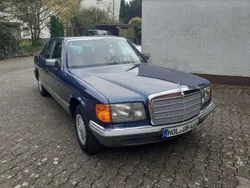 Blau Gebraucht 1984 Mercedes E280 Limousine | 25.999 €