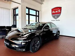 Schwarz metallic (metallic) Gebraucht 2020 Tesla Model 3 Limousine | 21.900 € (Fairer Preis)