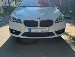 Weiß Gebraucht 2016 BMW 218 Gran Tourer Sport Line Van / Kleinbus | 10.500 € (Guter Preis)