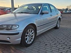 Silber Gebraucht 2004 BMW 318 Sport Line Limousine | 990 € (Guter Preis)