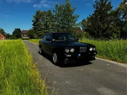 Schwarz Gebraucht 1988 BMW 316 Limousine | 7.999 €