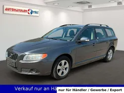 Grau Gebraucht 2010 Volvo V70 Kombi | 3.899 €
