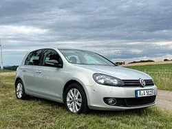 Grau Gebraucht 2011 VW Golf VI Kleinwagen | 6.200 € (Fairer Preis)